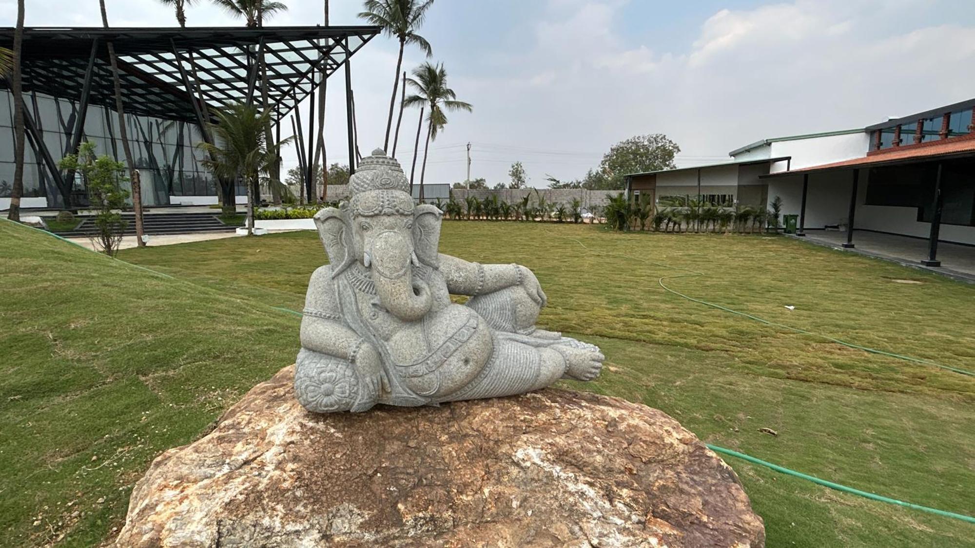 Serene Resort Hyderabad Shamshabad Exterior foto